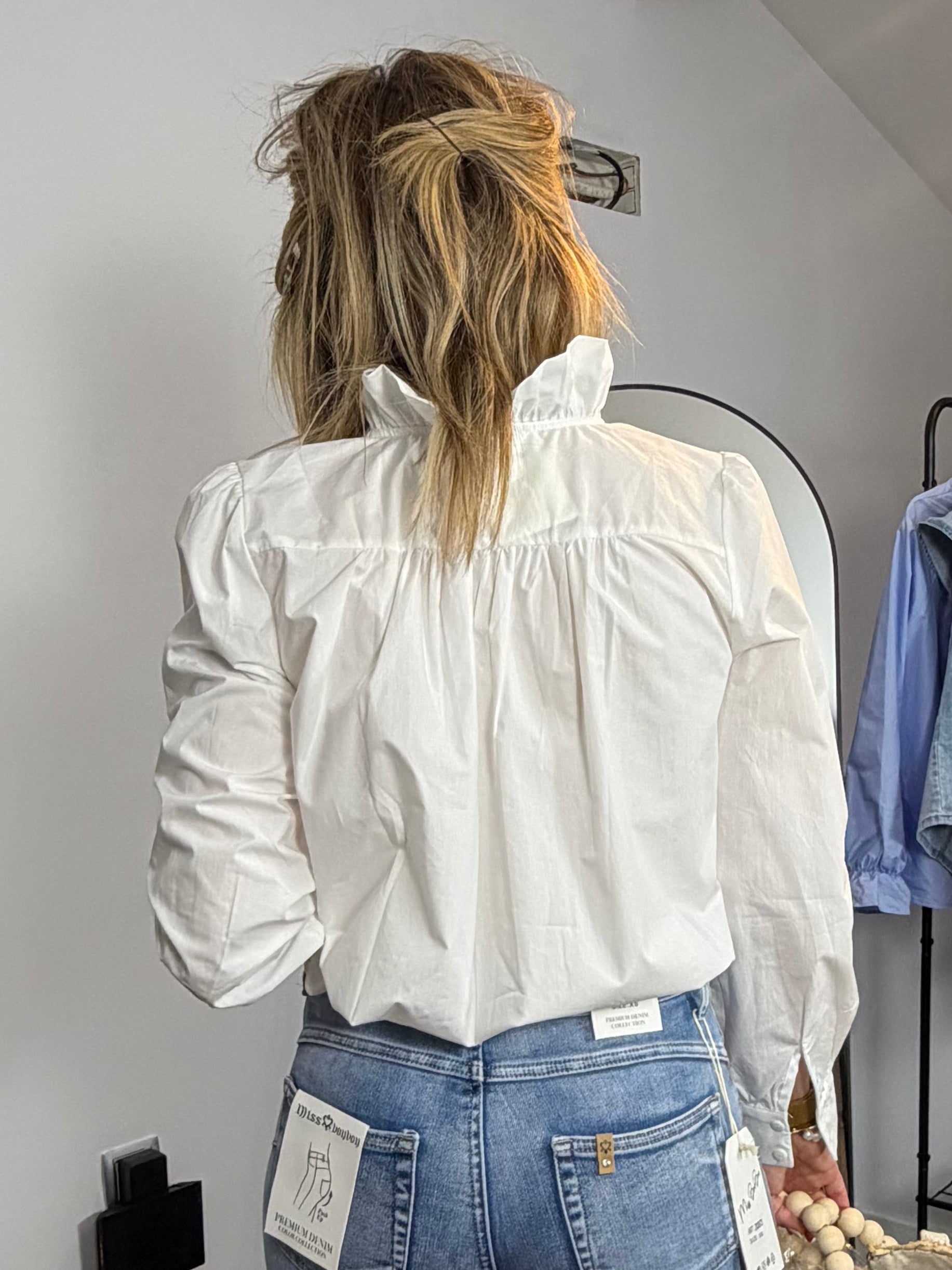 Camisa nido cuello volante