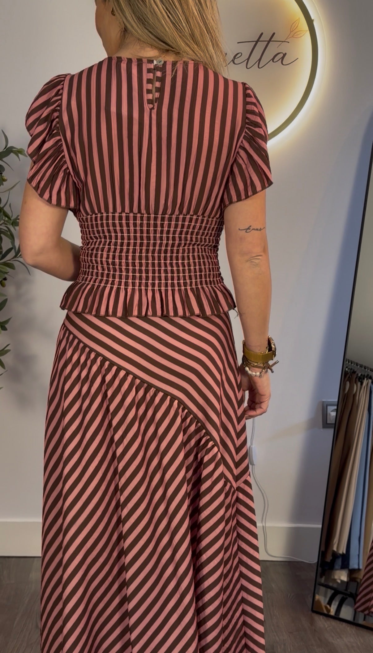 Total Look Rayas Rosa y Marron